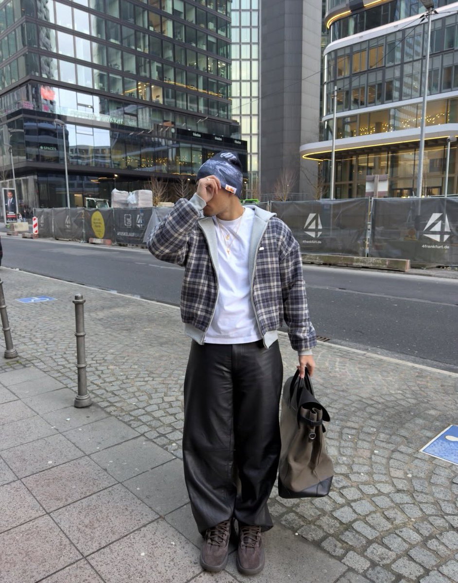 Saint. Jpeg♤☆ tweet media