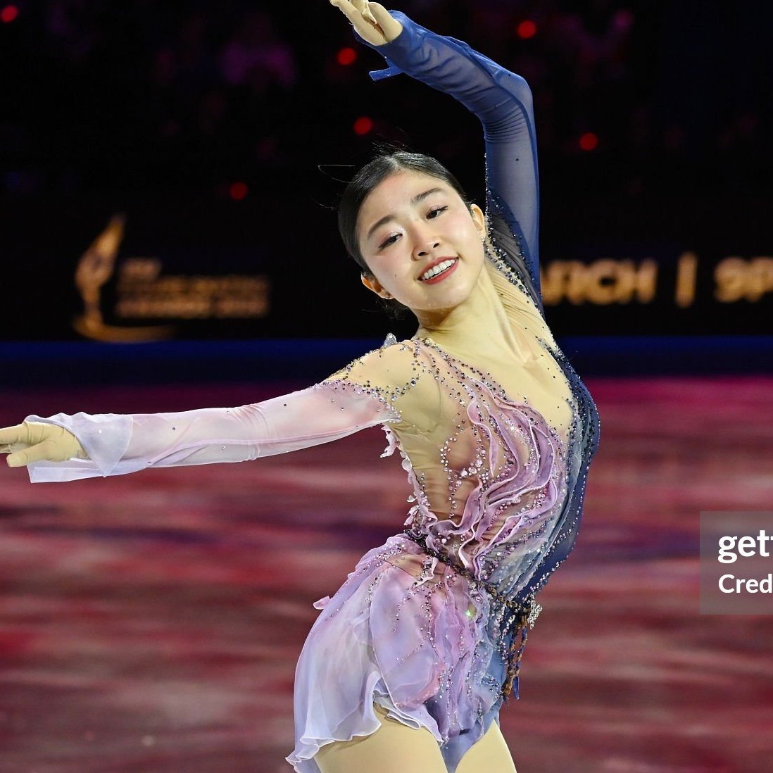 Daily Figure Skating Costumes tweet media