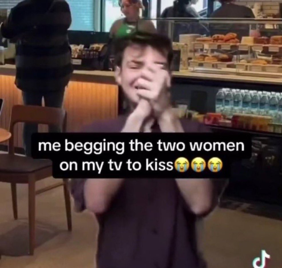 ellie (@toptism) on Twitter photo 