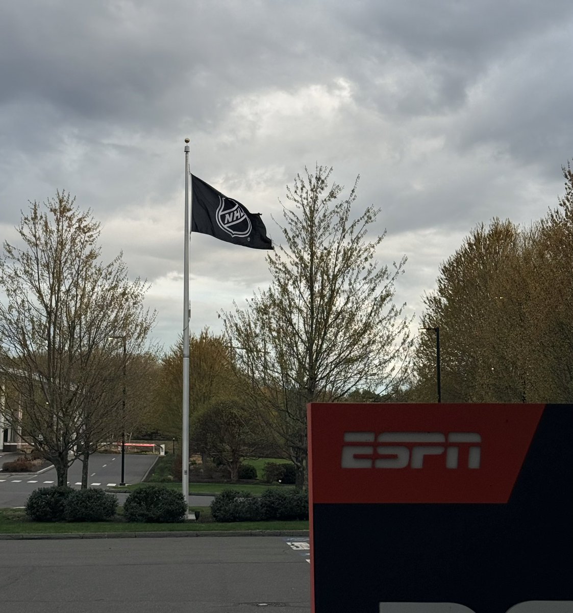 Greg Wyshynski tweet media