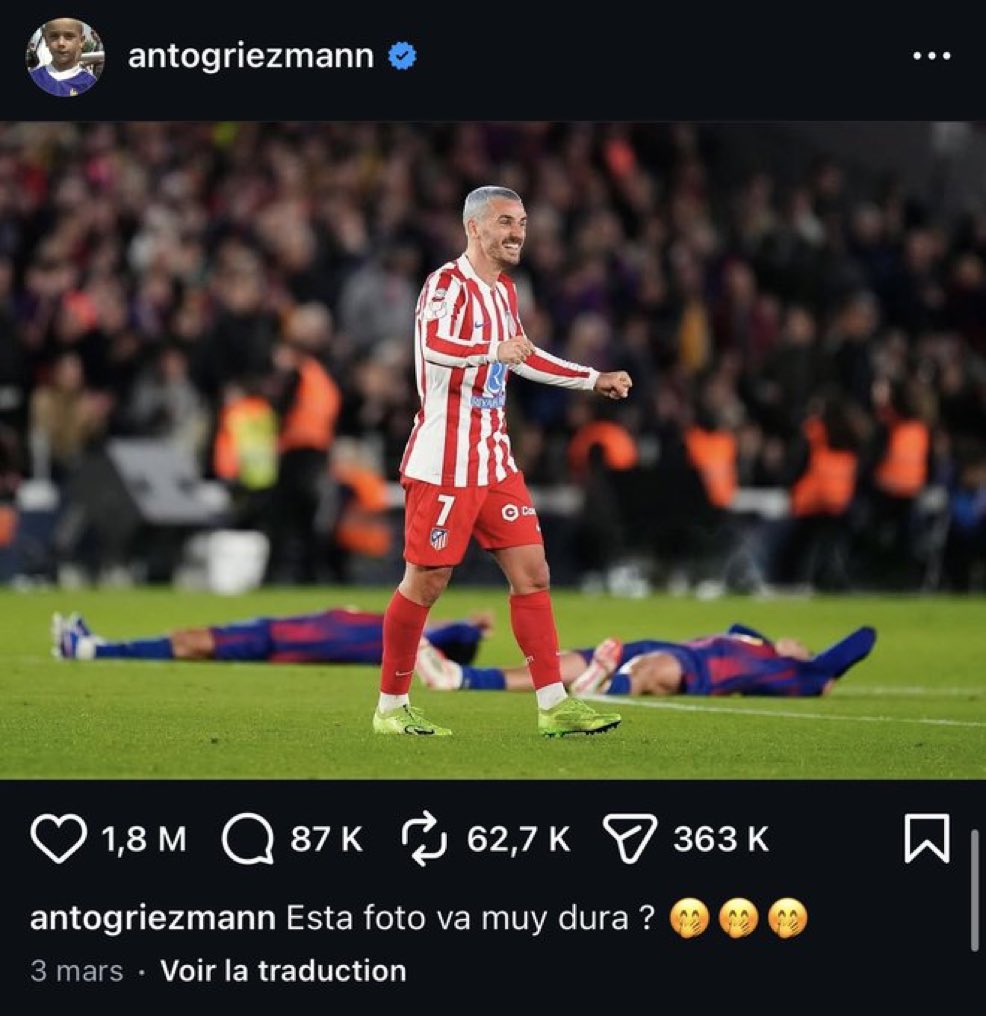 Loguito Fcb tweet media