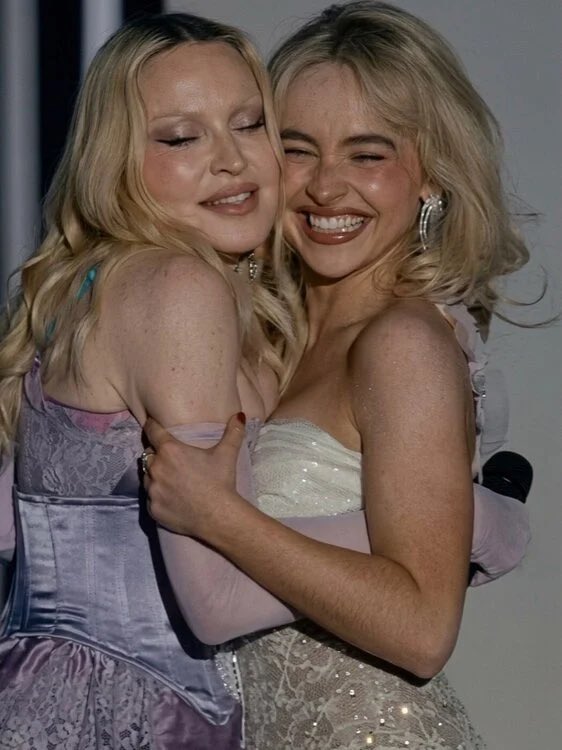 Sabrina Carpenter Brasil | fan account tweet media