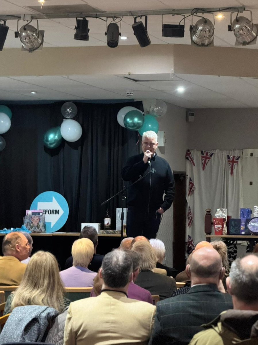 The Rev. Anton Mittens 🌹👮🎓 tweet media