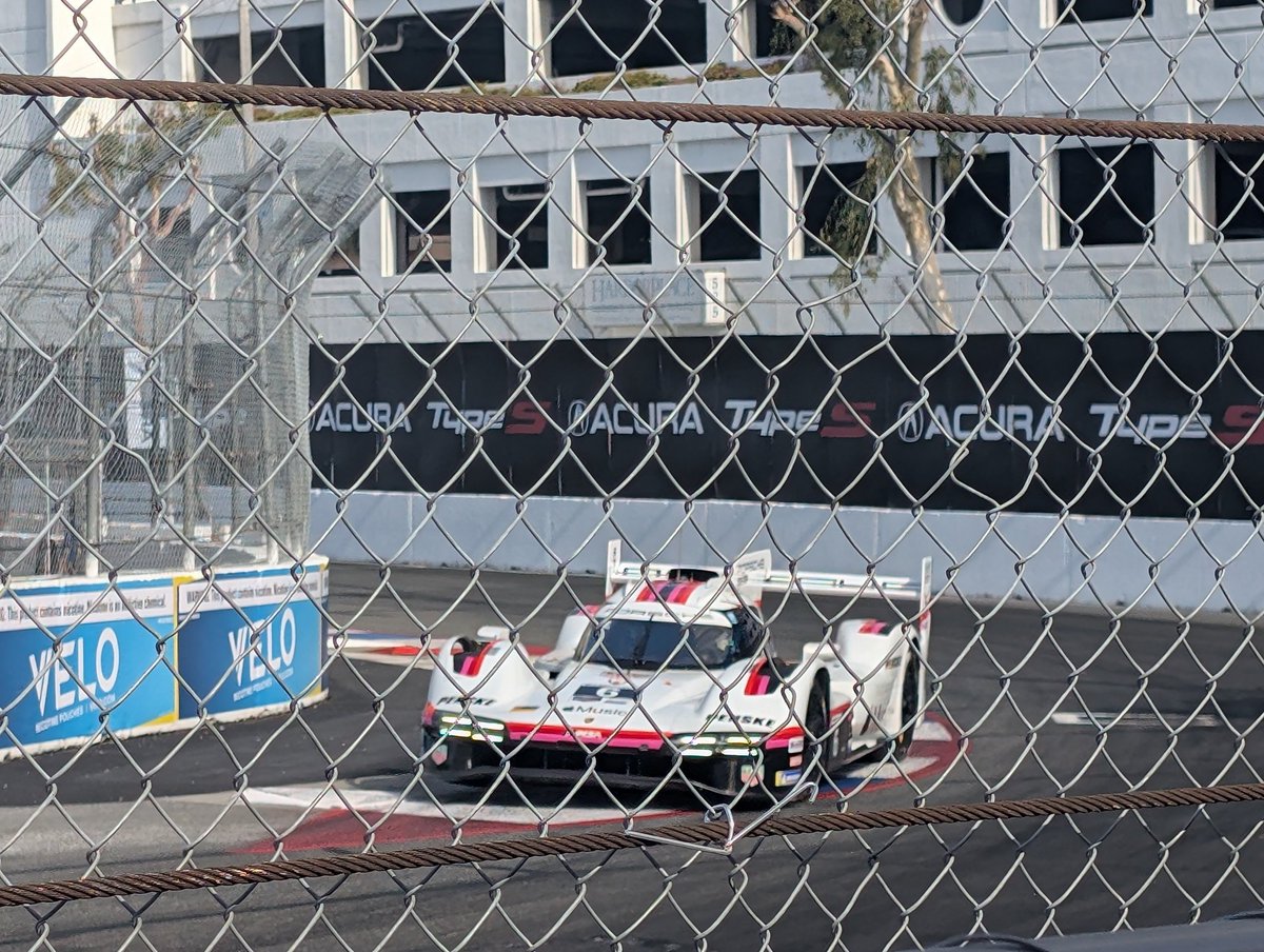 HakataRin's tweet image. So close! But wonderful recovery lads! 

#6 Crew forever! 

#IMSA
#GPLB
#Porsche
#PorscheMotorsport