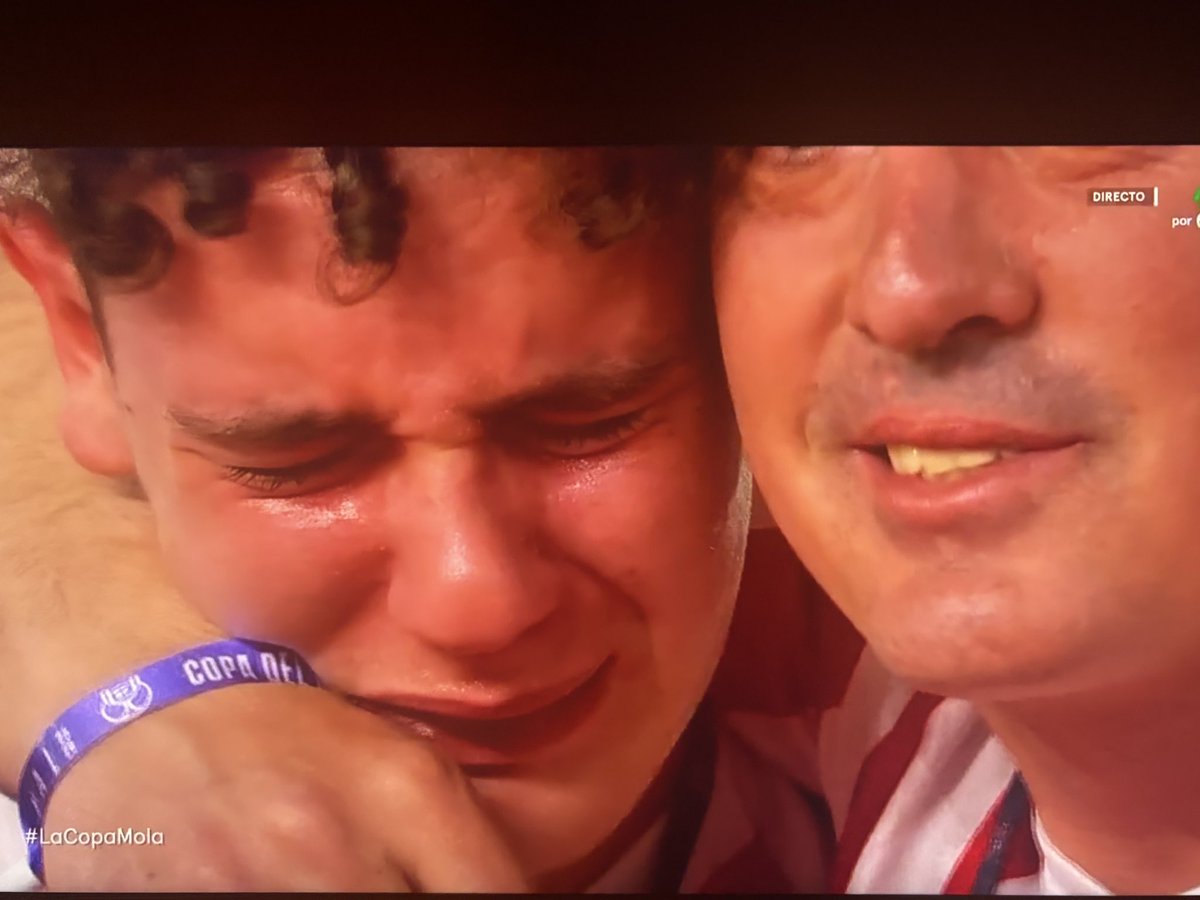Templario0414's tweet photo. Siempre llorando,los indios siempre llorando,sieeeempre lloraaando,los indios SIEMPRE llorando
#PutaAtleti
#IndiosBastardos
#EternosSegundones https://t.co/2hrlrjqFJg