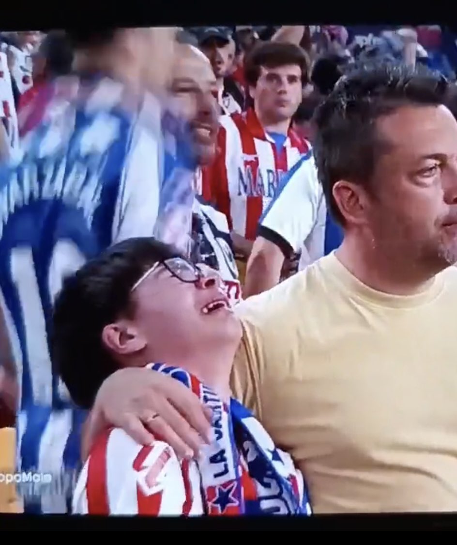 Aʟᴠᴀʀᴏ tweet media