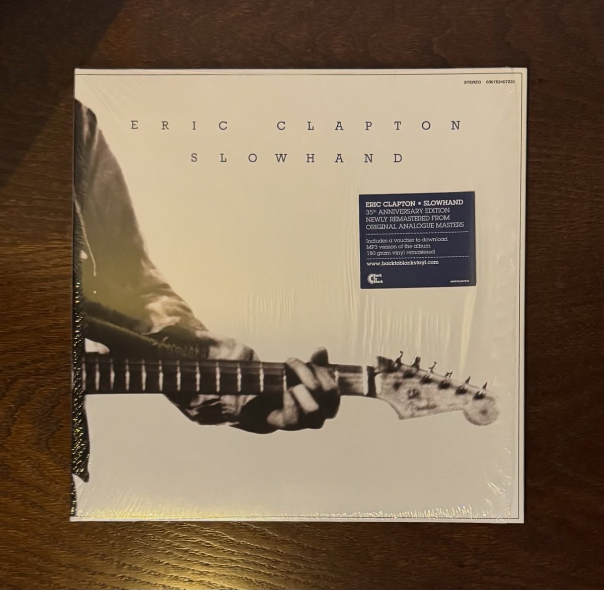franzoian's tweet photo. Another one for the collection!
Vinyl
Eric Clapton
Slowhand
#ericclapton
#slowhand
#vinylcommunity
#vinylcollector
#vinylcollection
#recordcollecting
#records
#recordcollectors
#musiconvinyl
#ilovediscogs
#33rpm
#vinyllove
#discosdevinil
#vinylporn
#vinylrecords
#vinyljunkie https://t.co/ef6u2sdNst