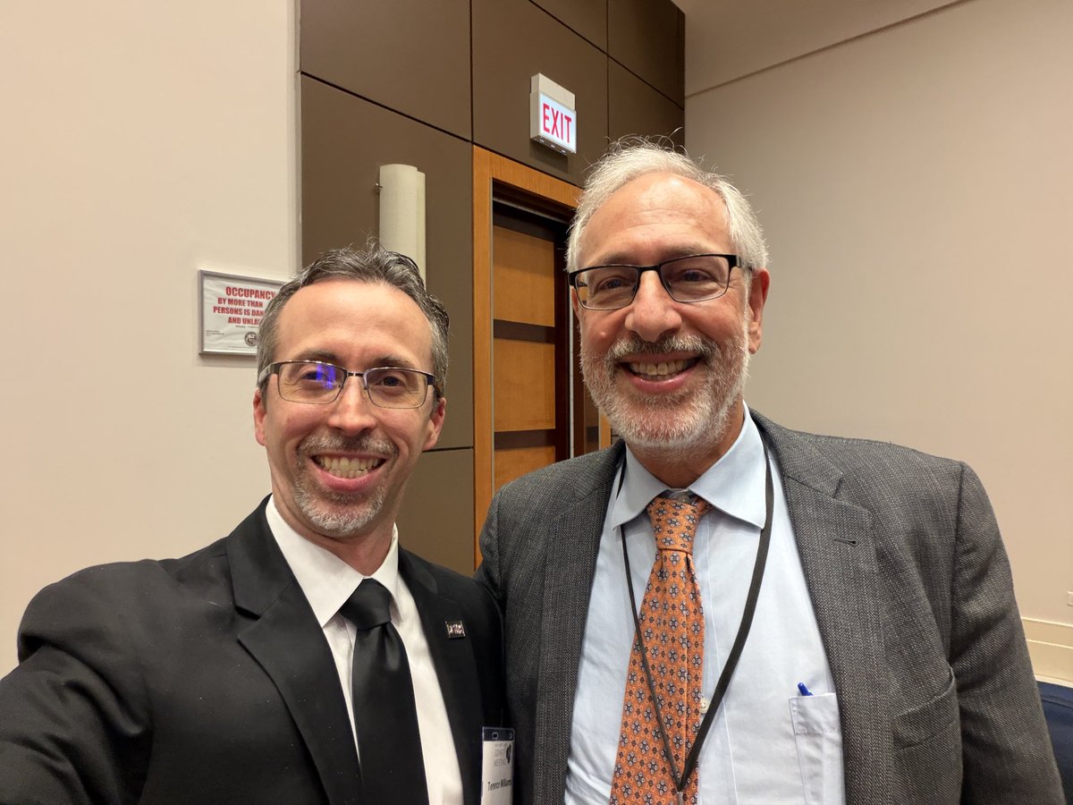 TeWilliamsMD's tweet photo. Honored to join @the_asci membership 🙏 &amp; no better way to celebrate with fellow @radonc #radbio and @cityofhope colleagues! Even saw my old MSTP director who received a well deserved award. Congrats Myles, Aadel, Mohammed, Sam, and Michael❗️Grateful to Marcel &amp; Steve to 🎉with! https://t.co/jDWtpIBTJc