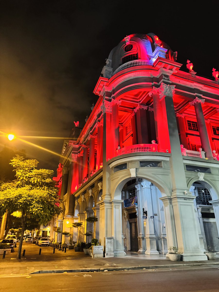 DraLorenaS's tweet photo. Gracias a la Alcaldía de Guayaquil a la Sra. Alcaldesa por sumarse al Día Mundial de la Hemofilia con la iluminación del Palacio Municipal.Este gesto simbólico visibiliza a nuestros pacientes y refuerza el compromiso de toda la sociedad con la hemofilia @alcaldiagye @taticoronelf https://t.co/wH76046w7J