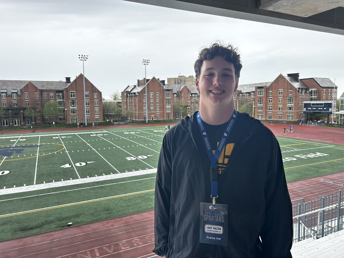 lmazon09's tweet photo. Really enjoyed my visit to Case Western Reserve University today. Grateful for the opportunity to learn more about the program and see how seriously they take both football and academics.
@CWRUFootball @CoachWMiller @CoachSlesh @DebeljakGreg @JHSPolarBearsFB https://t.co/HQf54EdNwo