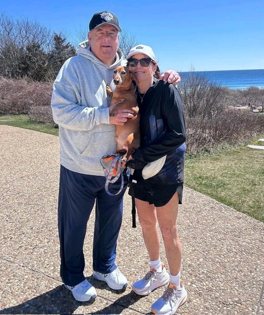 Say hi to willieboy and get a response at Email ✉️ steveschirripa335@gmail.com , 🐕🐾❤️