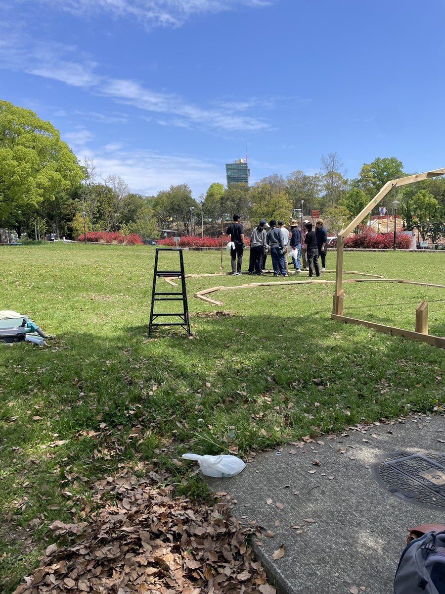 chie_ryuu_'s tweet image. 大阪・堺市で開催🌿アースデイ泉州🌏✨
4/19(日)、本日です！

土と触れて、お絵描きしたり、泥だんご作ったり😊
みんなで楽器叩いて楽しみたい🥁🎶

準備しながらわくわく😆

#アースデイ
#EarthDay
#大蓮公園 
#泉ヶ丘駅