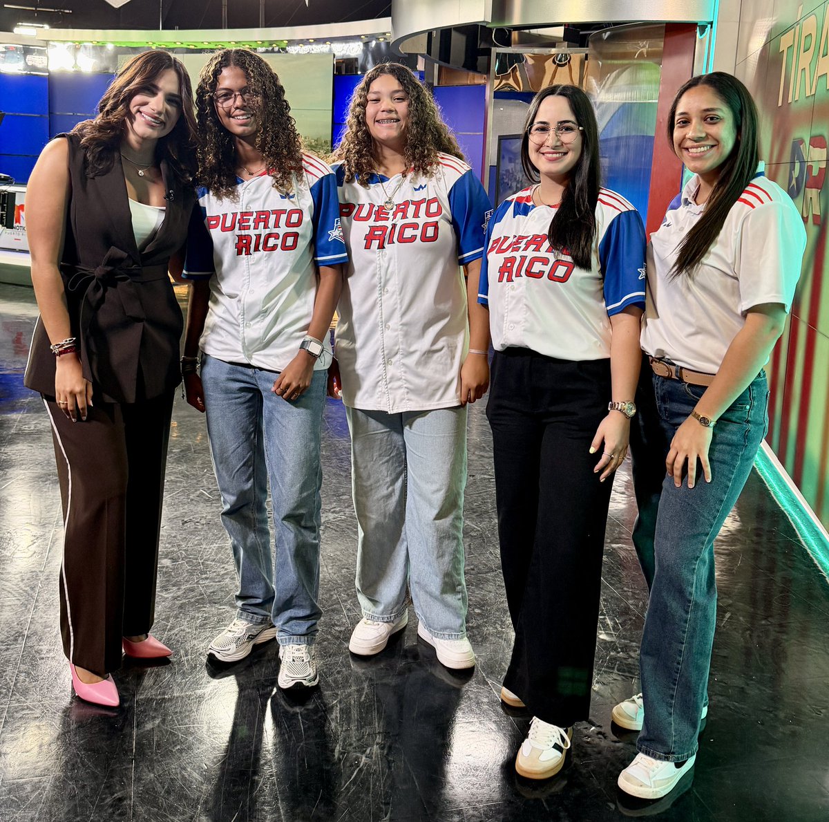 BeisbolPR's tweet photo. #LasNuestras en Telemundo con Ana Sofía Sánchez, contando los días rumbo al clasificatorio vs. Canadá, del 29 de abril al 3 de mayo en Carolina. https://t.co/WTQJbB0wD4