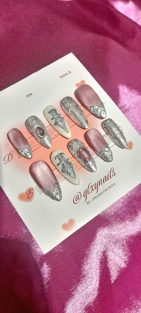 glxynails's tweet photo. o último set dos três sorteados no instagram da #glxynails entrou oficialmente pro catálogo!

Set medieval super bruxinha wicca chegando com tudo~

Encomende o seu logo! Vai!

#witch #pressonnails #unhas #nails #nailart  #wicca https://t.co/jQCrmIm71b