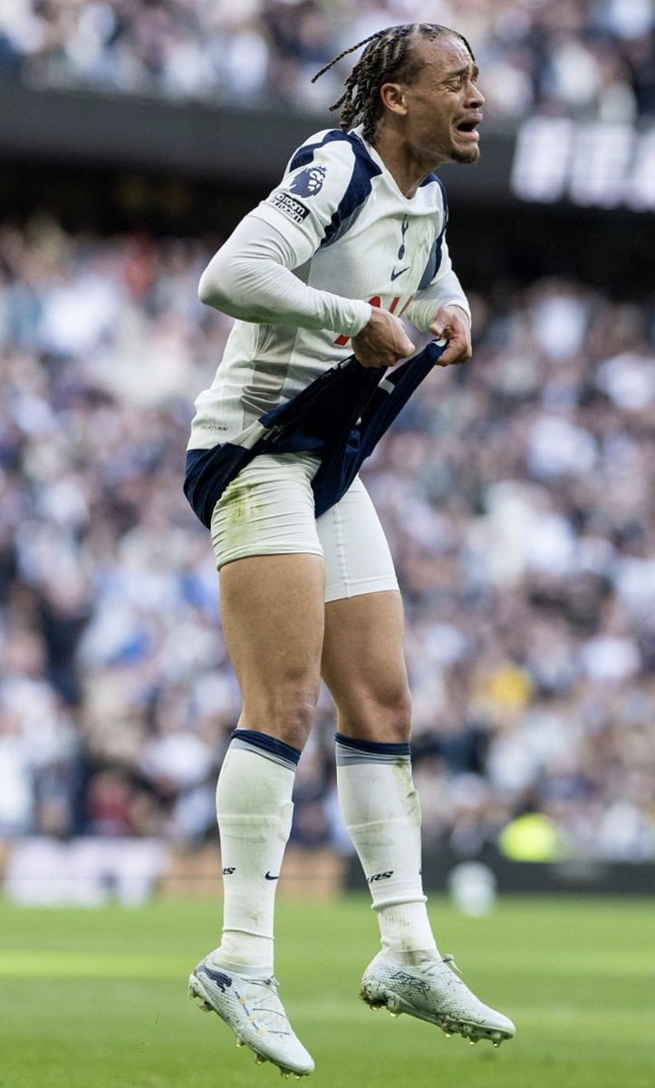 SoccerBulges tweet media