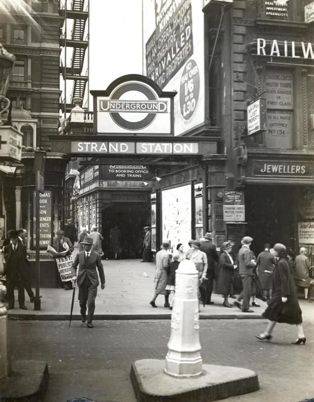 HistoryGirlBW's tweet photo. A rare early 20th century view of the entrance to Strand underground station on Craven Street in London, now Charing Cross. Captured on a glass negative in 1930. https://t.co/0WuzRP94H1