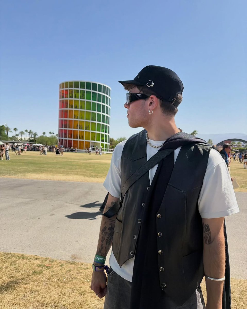 ema Ი𐑼 ₊˚⊹ tweet media