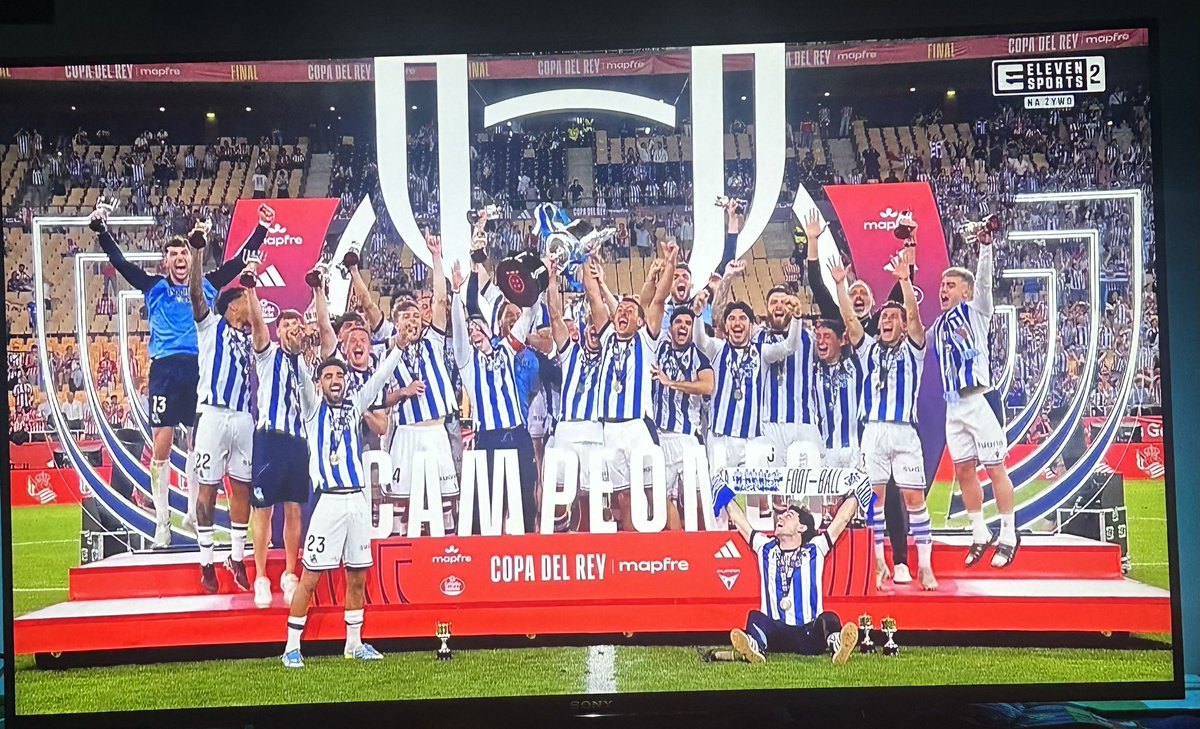 agent 007 tweet media