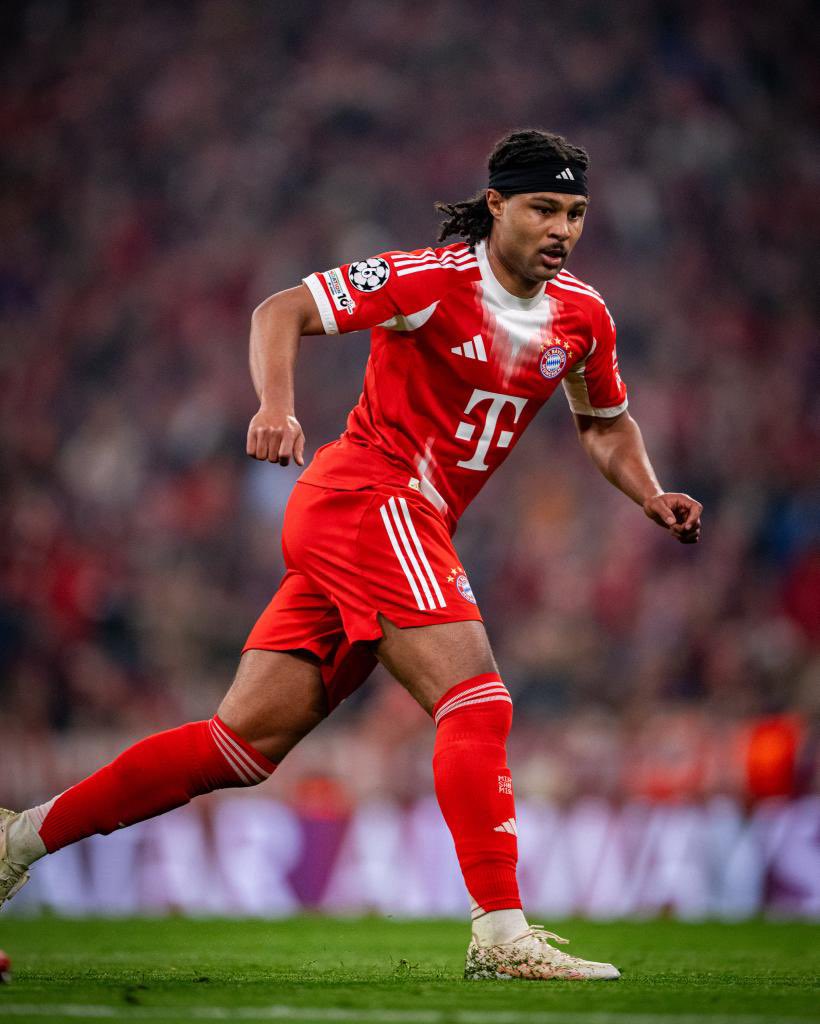 FCB_Zeitung_JP's tweet photo. 📢 - @FCBayern OFFICIAL

セルジュ・ニャブリは右太ももの内転筋断裂の怪我を負い、長期離脱となる。 https://t.co/qwumJrtntU