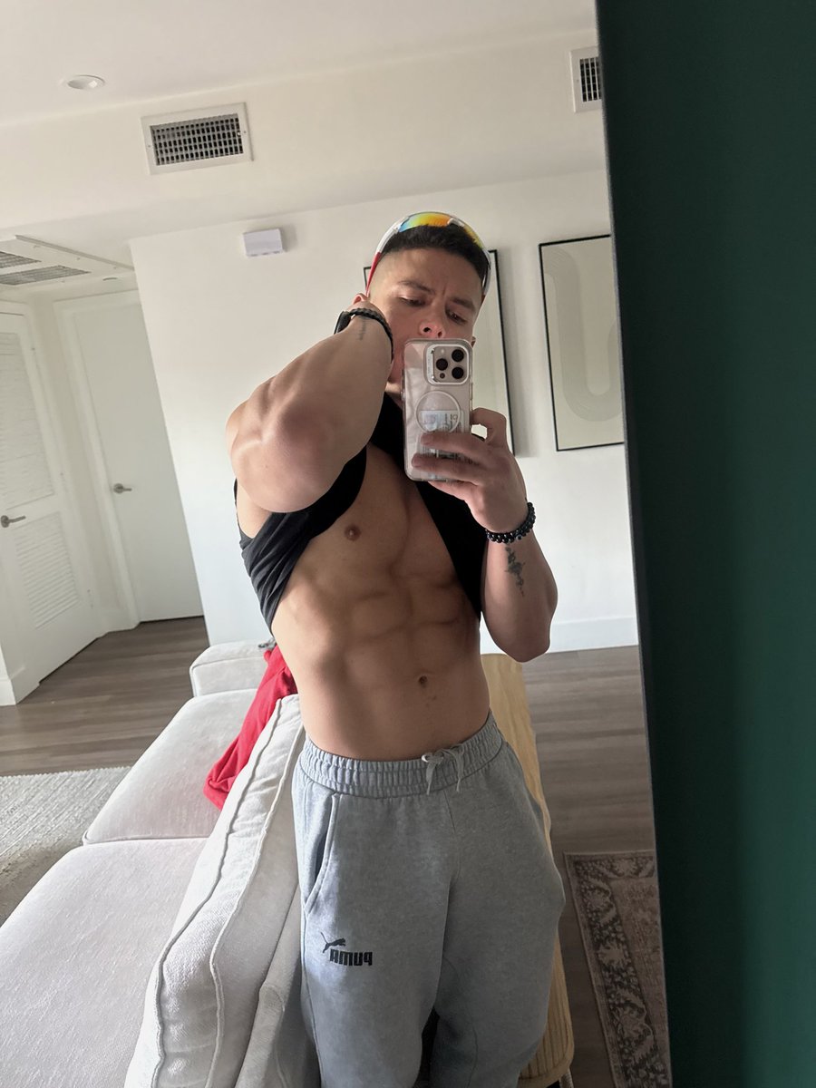 JPherreraXxX's tweet photo. Chao … 🔥 https://t.co/NeHewGpX3D