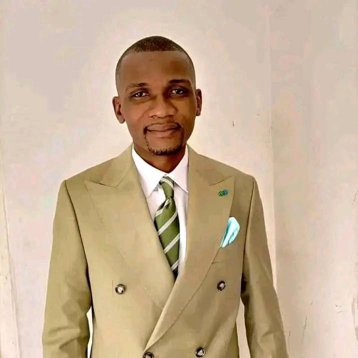 SeyGauthier11's tweet image. Bonsoir, mon compte #TIKTOK a été piraté. Si vous recevez des messages étranges, des demandes d'argent ou des liens suspects de ma part, ne répondez pas et ne cliquez sur rien. Je fais le nécessaire pour récupérer mon compte.

GAUTHIER SEY