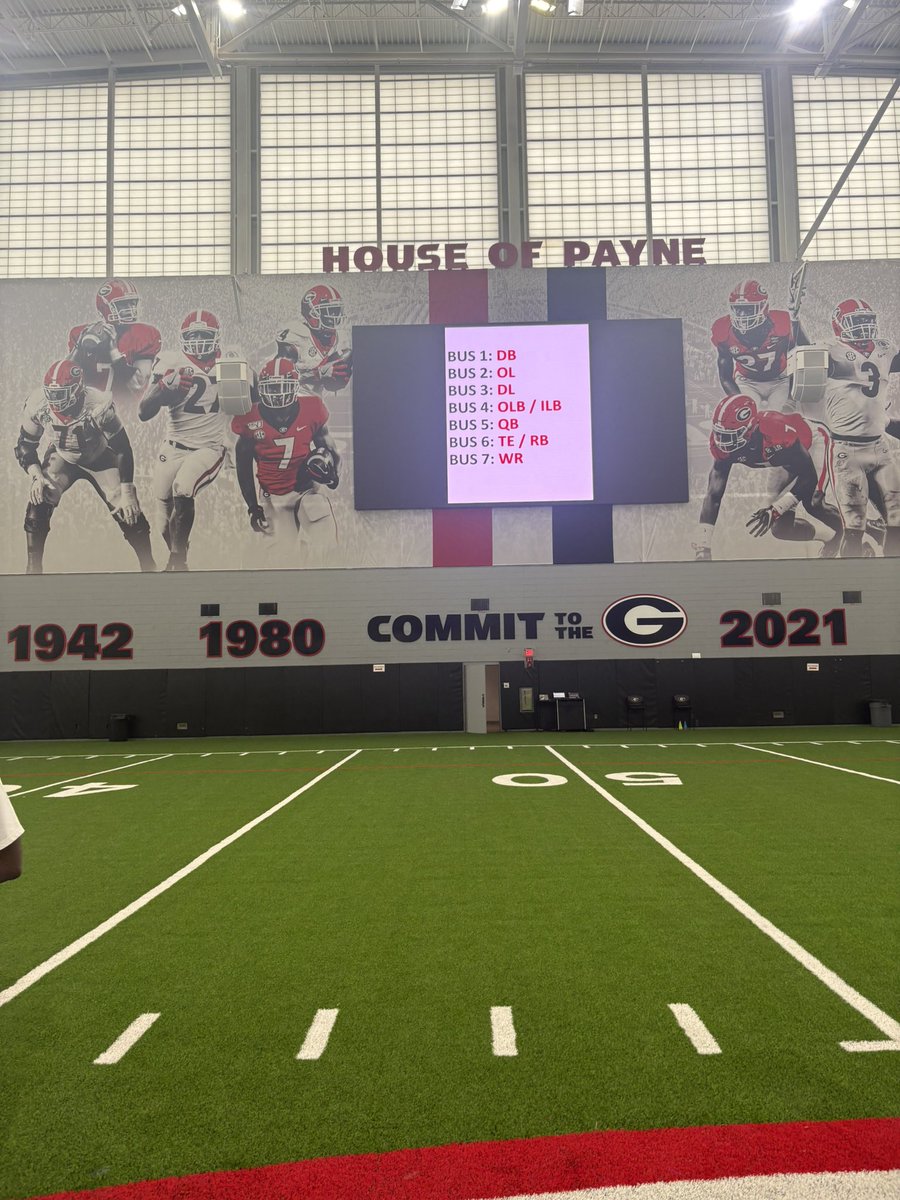leytonscot14's tweet photo. Had a great time at the Georgia spring game today love the campus and facilities thank you coach’s and staff for having me!!!!! Go dawgs
@MattStackSr1 @CoachSHouston1 @Rivals @SCSportsNow @WRHitList @PrepRedzoneSC @EHS_GamedayLIVE https://t.co/qiBlq2HYFz