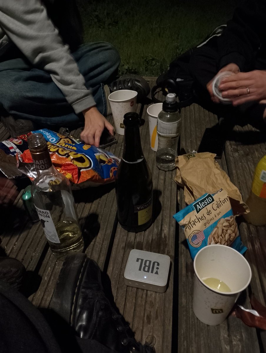 lucyzdiary's tweet image. #underground