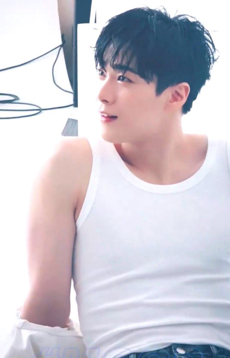 petals_star's tweet photo. How 2 turn back time when it stood still since d-day you left?
How 2 forget when your footprints R deeply embedded in my heart?
Your every smile, kindness, quirkiness, warmth &amp; gentleness canvas my memories
I ❤️you #MOONBIN now &amp; into eternity. You’re 4ever #treasured #loved🌙🦋 https://t.co/bTxV6P0G8X