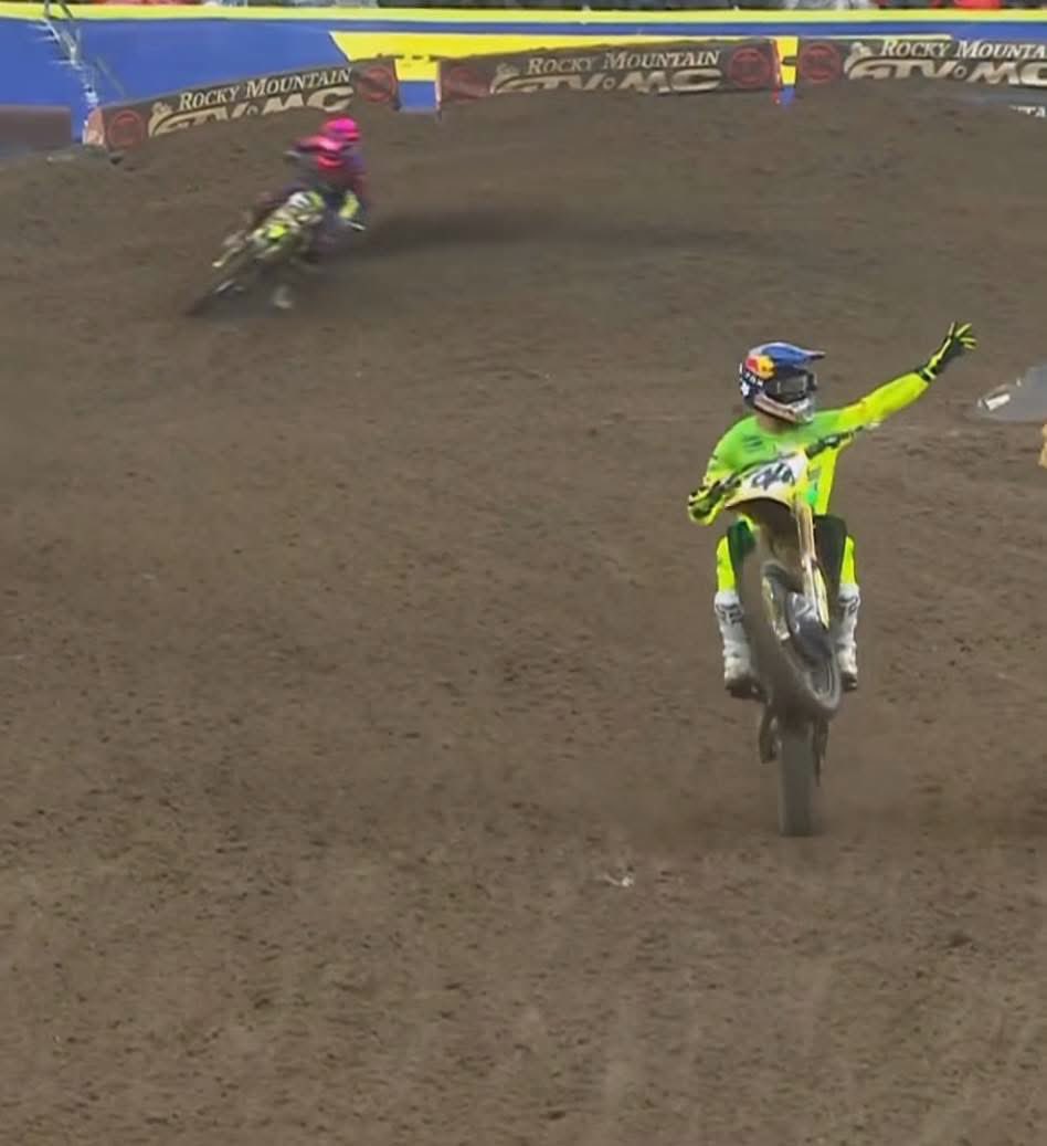 Dirtbikelover tweet media