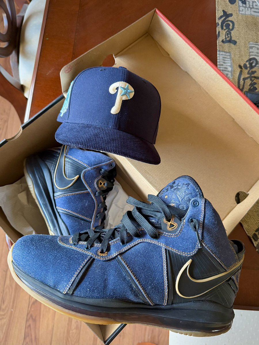 Illfuckyouuptho's tweet image. Picked up some grails recently 🤗 
denim James Dean LeBron 8 sample #brongang #sample #rip #djclarkkent #retrobrons