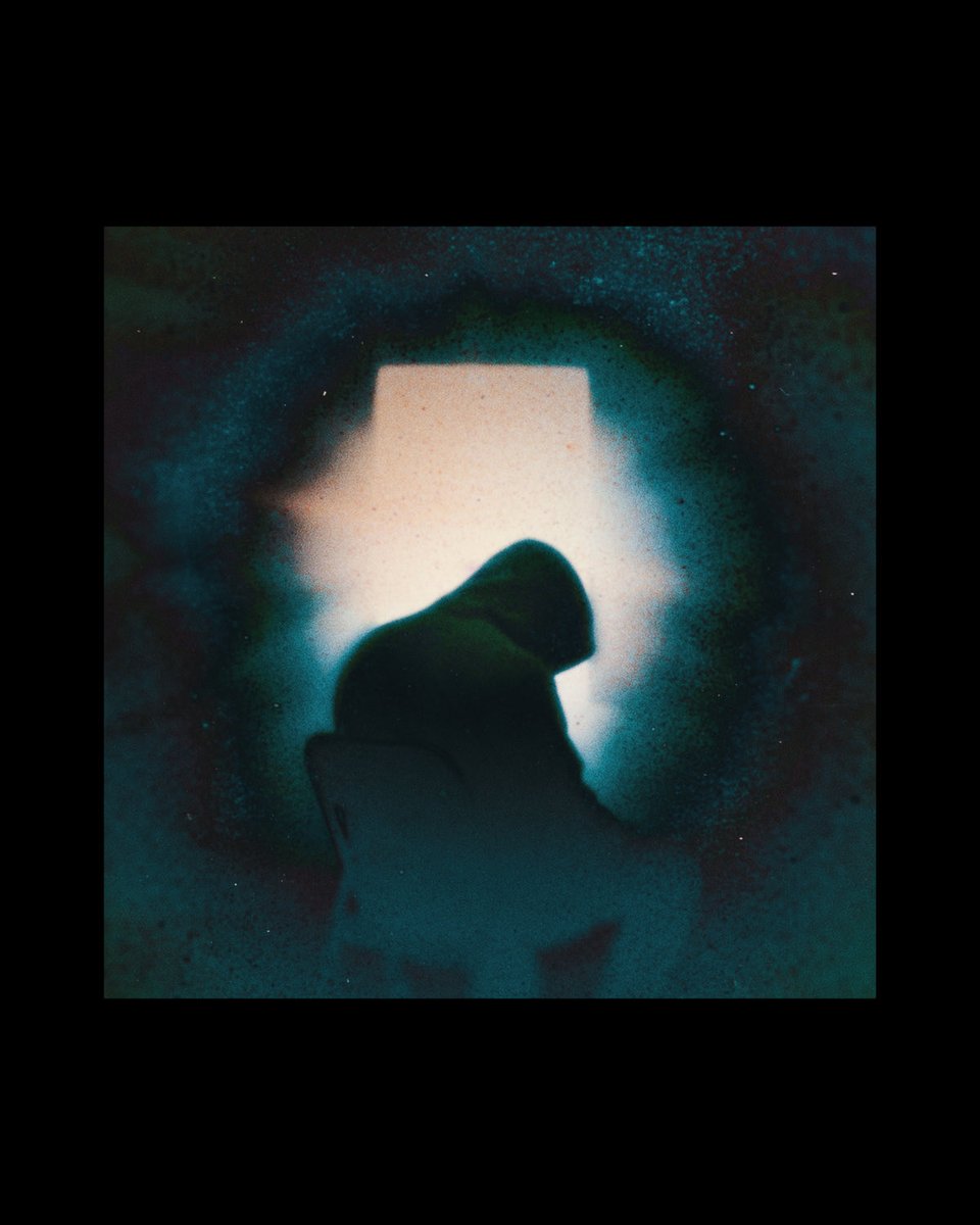 AlanAshcraft's tweet image. Here In The Dark — 2026

For project inquiries: hello@alanashcraft.com

—

#artdirection #graphicdesign #graphicdesigner #albumart #albumartwork