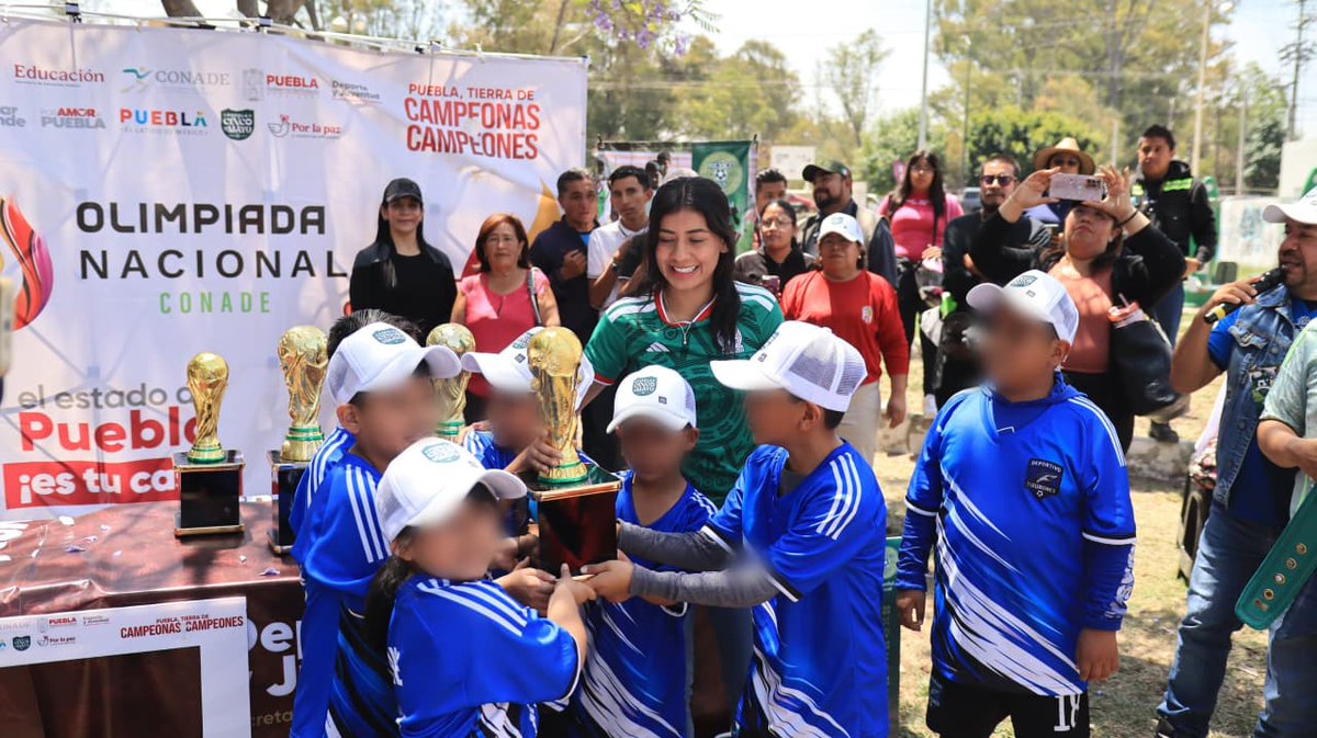 Gob_Puebla's tweet photo. 📢 "Mundialito Social" fortalece la convivencia en la capital poblana

@armentapuebla_ @DeporteGobPue 

📰 https://t.co/dpfvM36It1

#PorAmorAPuebla https://t.co/RM1J9kOmzc