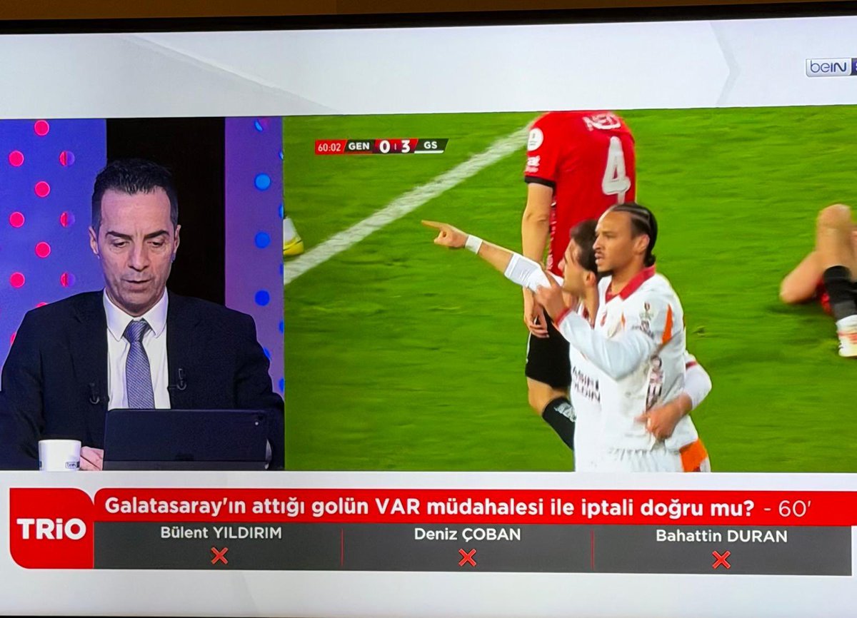 75f424932368405's tweet photo. @trtspor #FutbolGecesi farklı gorus yok, tum ulke ofsayt degıl gol dıyor. Farklı gorus dedıgınız trtspor , yanı bunyamın ve sız. Yazık ya. Fırat hoca,mustafa culcu,denız ates,trıodakı 3 hakem,fenerlı eskı futbolcular bıle ofsayt degıl derken sız ofsayt dedınız.saran medyaya gecın https://t.co/br2mDrPGgS