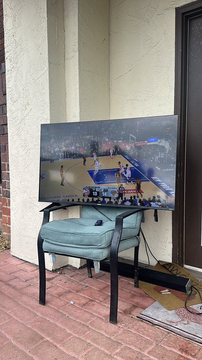 sourityX's tweet photo. Need this win #knicks https://t.co/3YzdHPIdrw