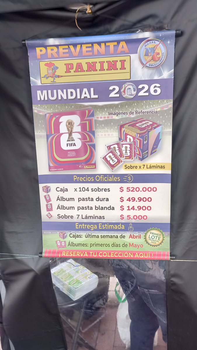 LaPagDeportiva's tweet image. ⚽#Mundial2026 🏆
El álbum 💥Panini del Mundial 2026 no se ha lanzado oficialmente en Colombia, pero en las calles de Bogotá ya se comercializa. Estos son los precios de cajas y sobres de láminas. #Panini