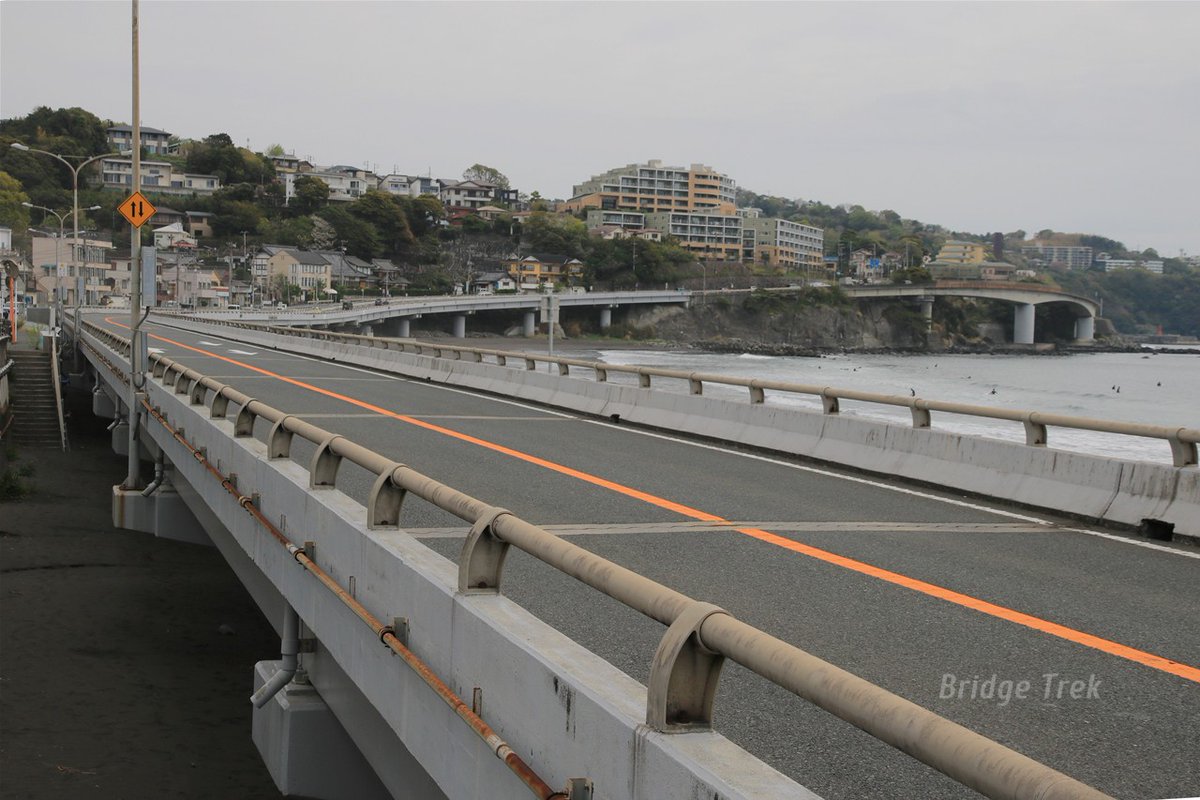 japan_bridge's tweet image. 湯河原橋 他
1980年(昭和55年)竣工、3径間連続有ヒンジラーメン箱桁橋他

スパ・フランコルシャンのオー・ルージュに似ているらしい･･
#MFゴースト #MFG #EauRouge