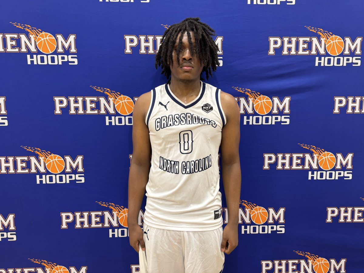 colbylewis20's tweet photo. Grassroots NC has 2 college worthy unsigned seniors in 6'3 Abdou Diop and 6'3 Brandon Nixon. 

Diop - tough, athletic guard who excels getting downhill.

Nixon - strong, physical wing, who uses his frame well to finish through contact. 

@GrassrootsBBNC #PhenomCarolinaShowcase https://t.co/vFrNqxiCm8