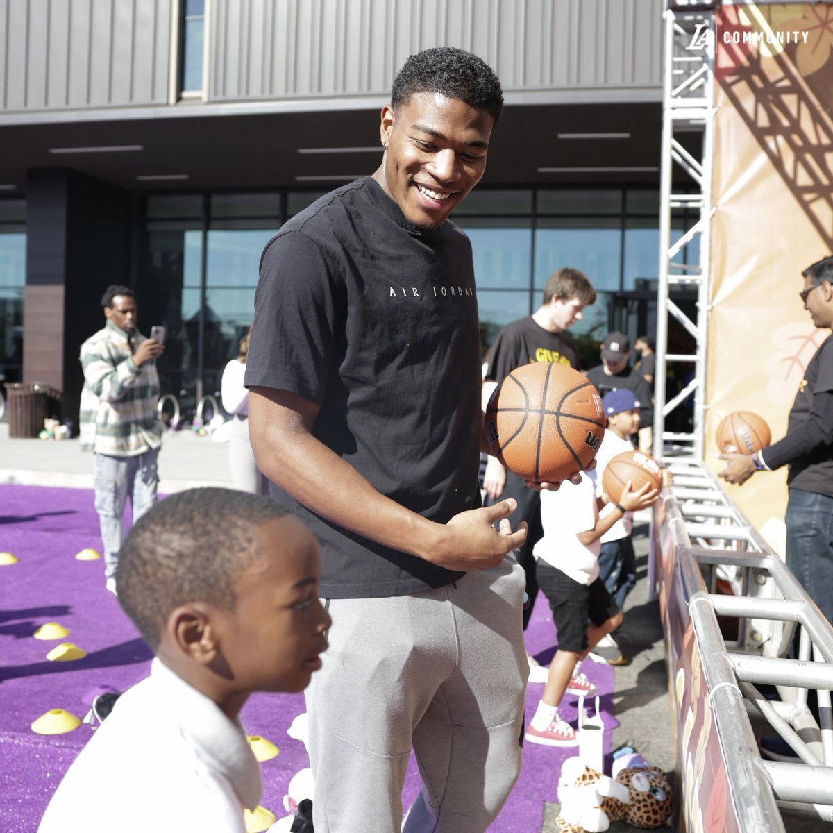 LakersCommunity's tweet photo. @Lakers Playoff basketball is here 💜💛

Good luck to the Los Angeles Lakers this postseason 🏀 https://t.co/vfawruGy7P