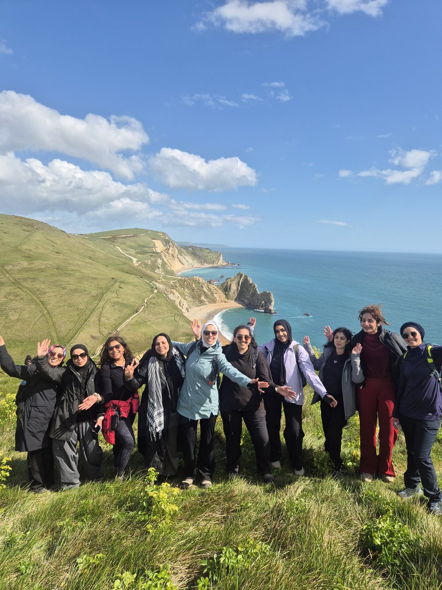 Muslim Hikers tweet media