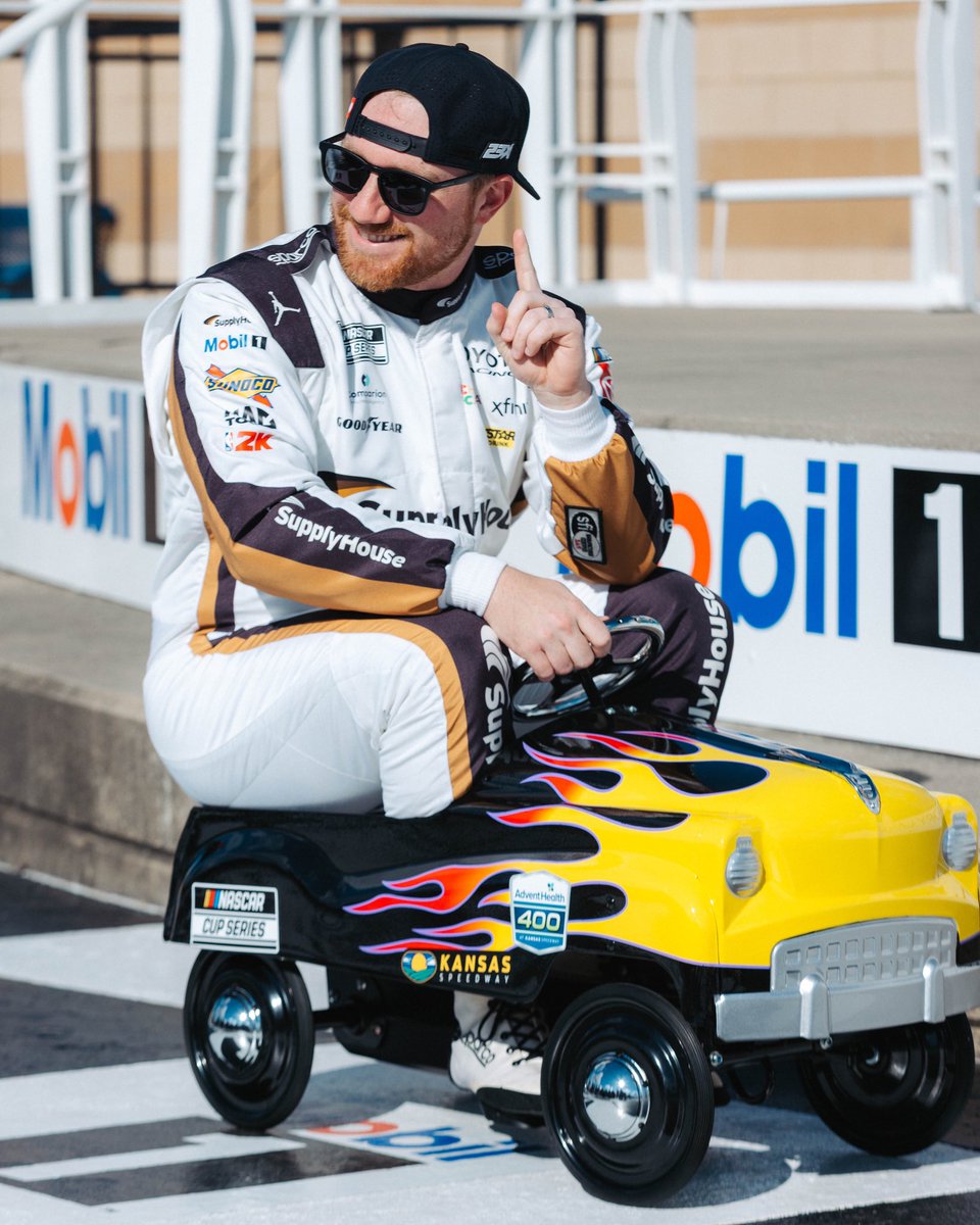 Tyler Reddick tweet media