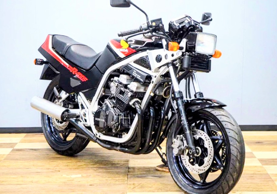 kaneko_mikiya's tweet image. ご存知このバイク
持ってた人
乗ったことある人
うんちくある人
語ってください😊
リプたくさん待ってます😘