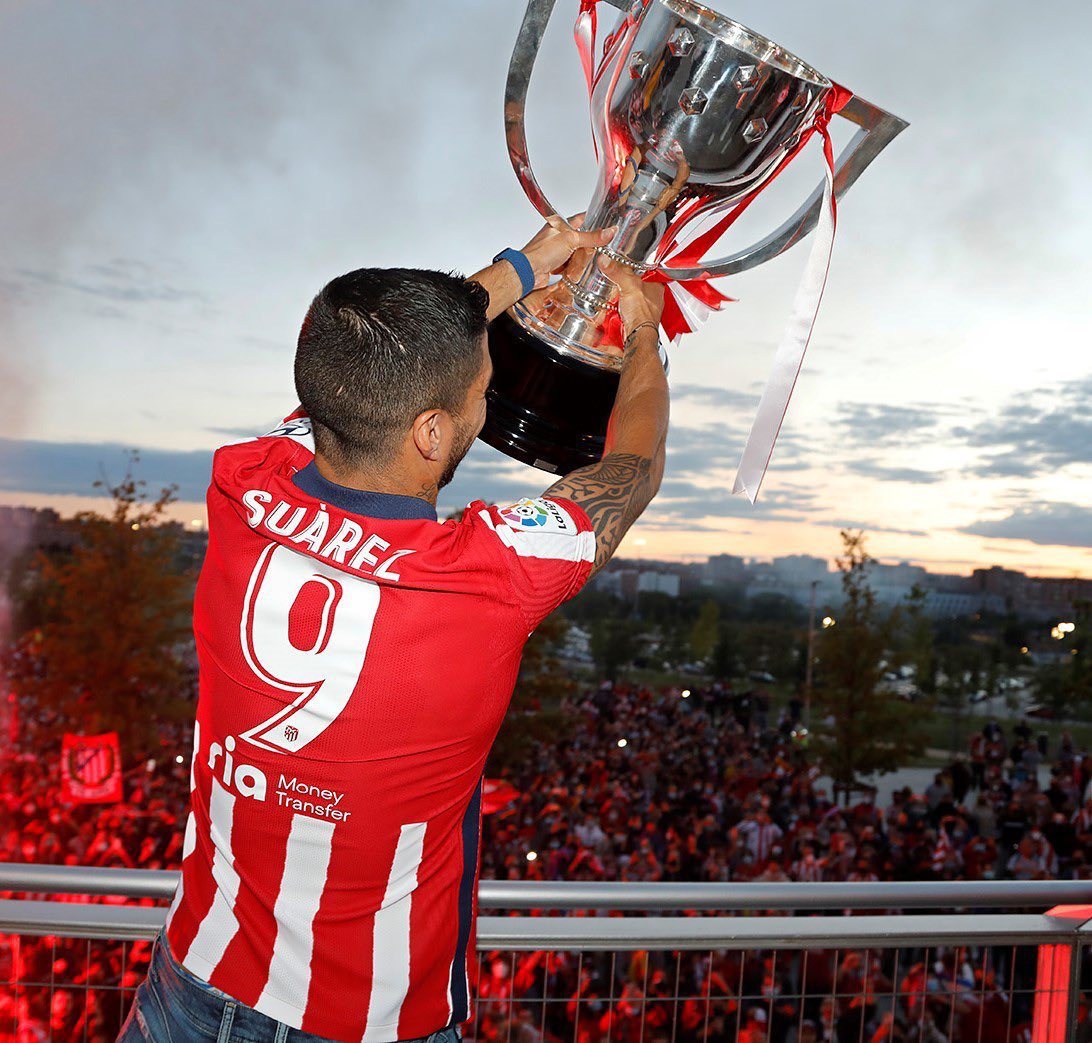 A 34 year old Luis Suarez, who had no knees left, went into an Atletico team that was full of losers, and managed to drag them to a league title in one season.

Do you know how fucking good you have to be to win something with this shitty little club?