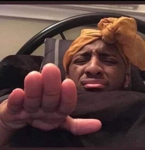 Nicki entrain de nous regarder espérer pour coachella