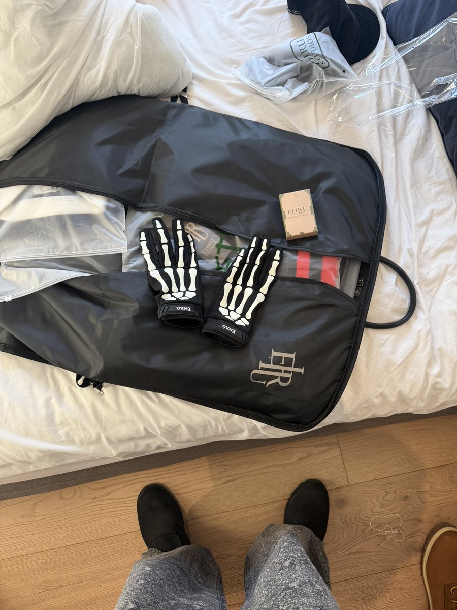 IRON ⚔️🩸 tweet media