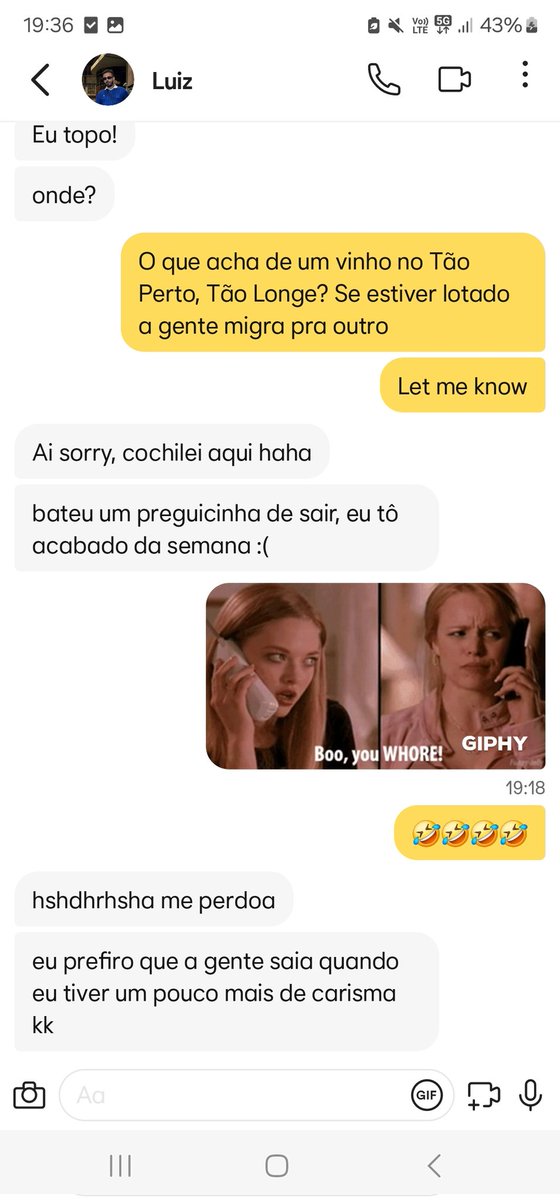 Topou, sumiu por 3 horas, voltou com desculpa. Cansei de ser cortês com bicha básica que nem sabe o que essa palavra significa ✨️ BOO YOU WHORE!!!