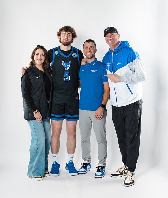 D1BasketballDFW's tweet photo. 🤍🤘🏼💙 • Serendipity • no other words other than when @CoachGH3 calls, always answer • what a whirlwind of portal days, zooms and chaos • yet, the night Coach G called @DrewSteffe , it all slowed down • so much fun and so many things…..about to be a helluva ride my dude • PROUD that you found YOUR spot • @MACSports Champs & POY loading 🤍🤘🏼💙