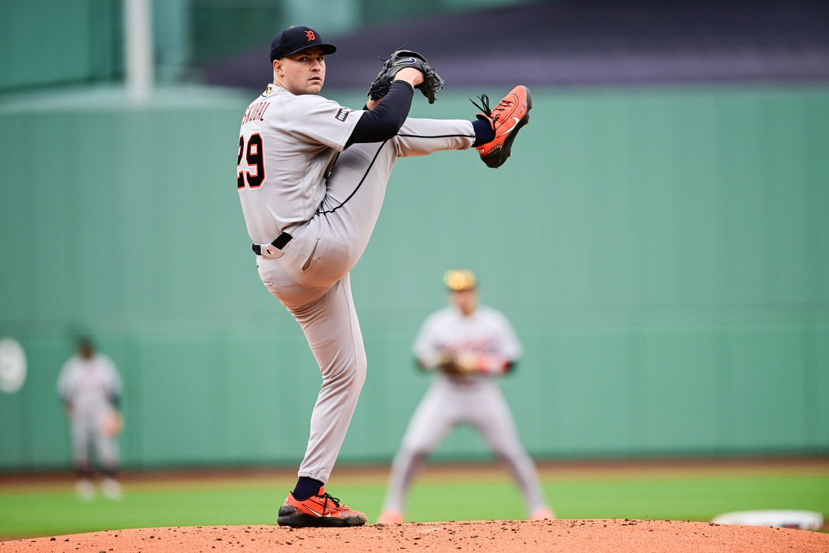 Rob Treviño tweet media