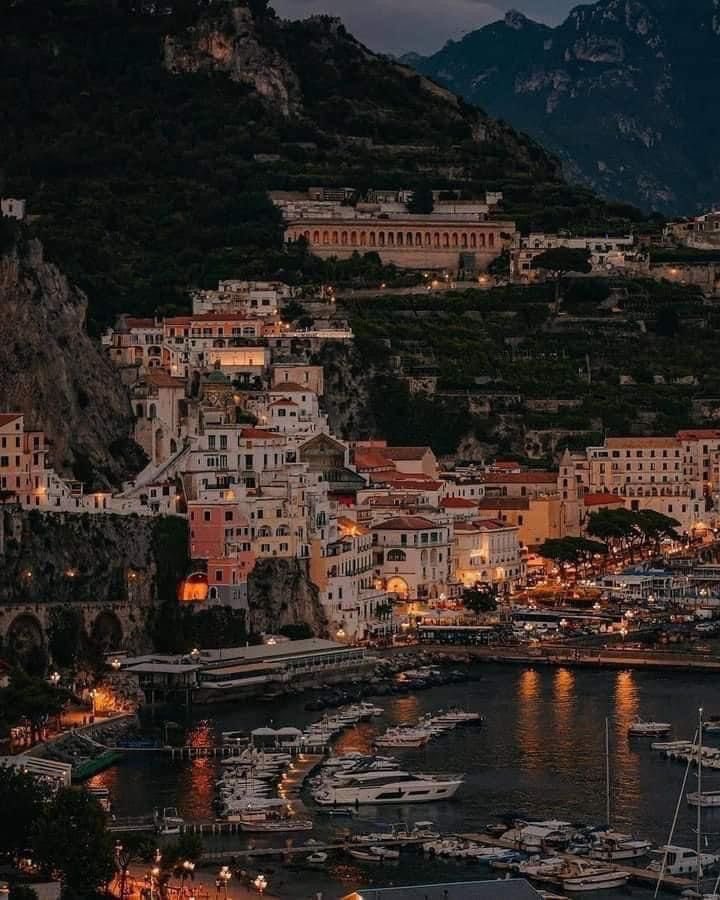 Görmeden ölmek istemiyorum dediğiniz neresi var? Benim İtalya Positano