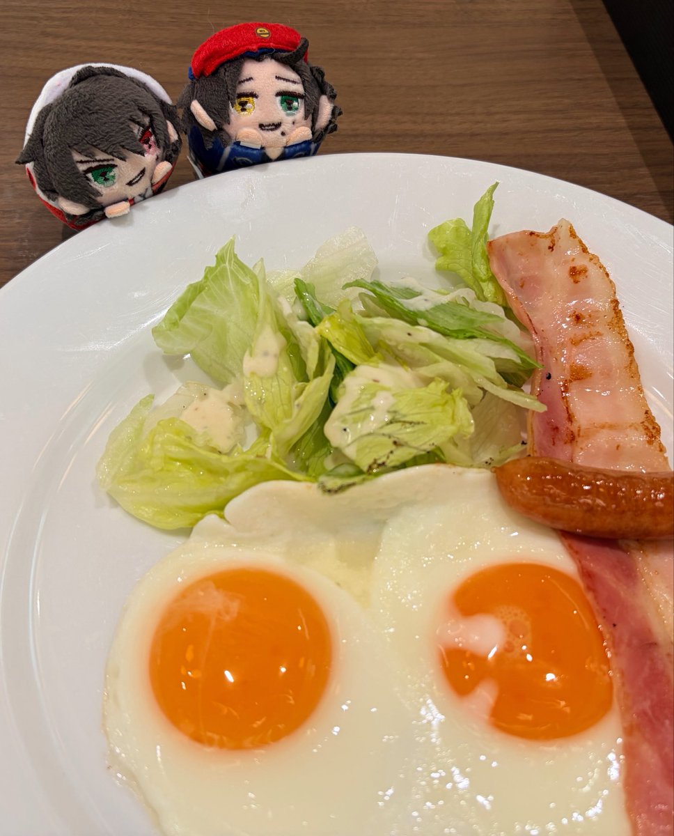 眠れなくて散歩がてら朝ごはん