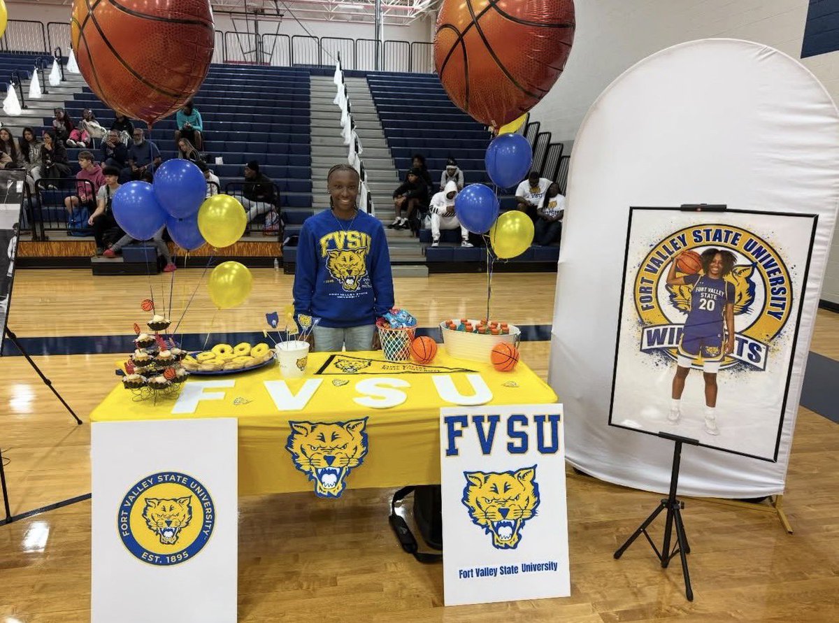 Peybuckets's tweet image. 🍿🍿🎥🎬
#FVSU